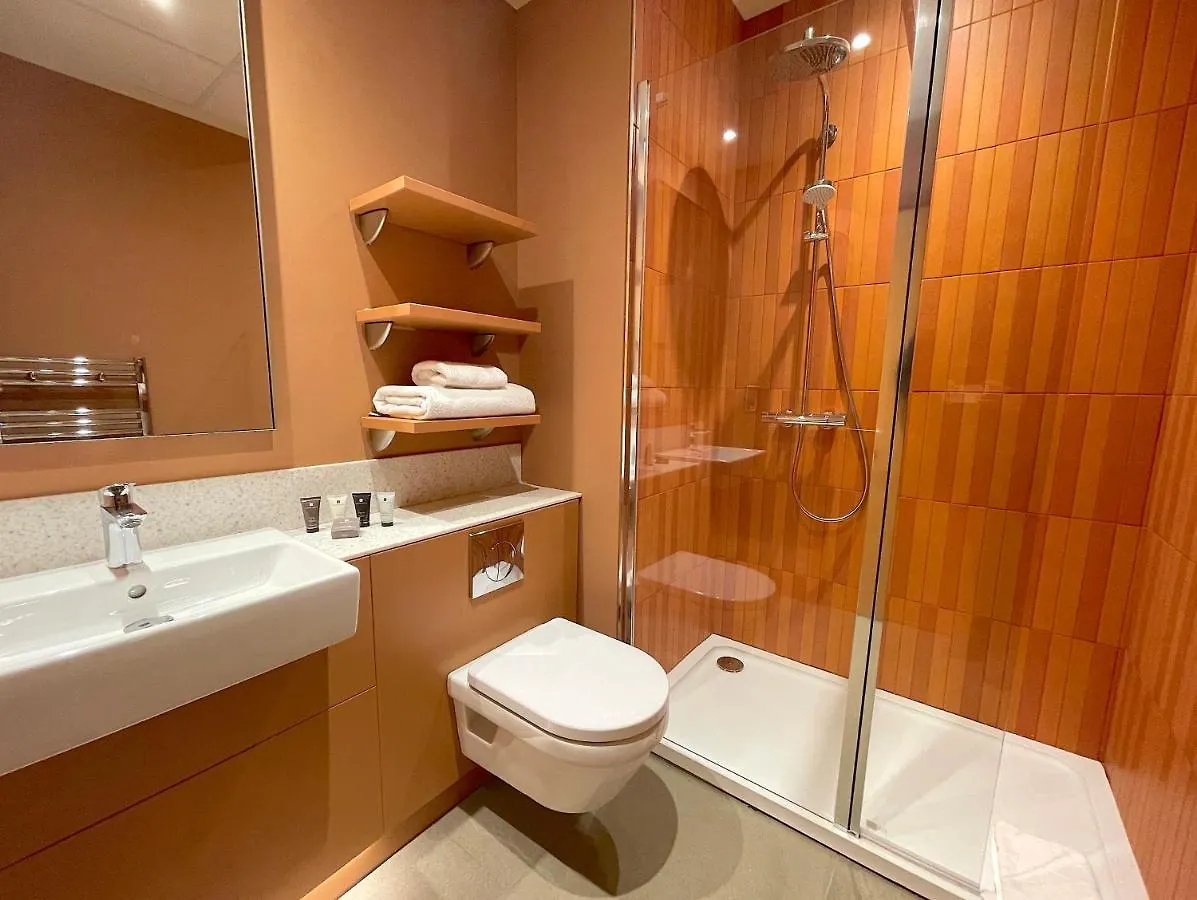 Hex Wildlife Hotel At Yorkshire Wildlife Park Doncaster Royaume-Uni